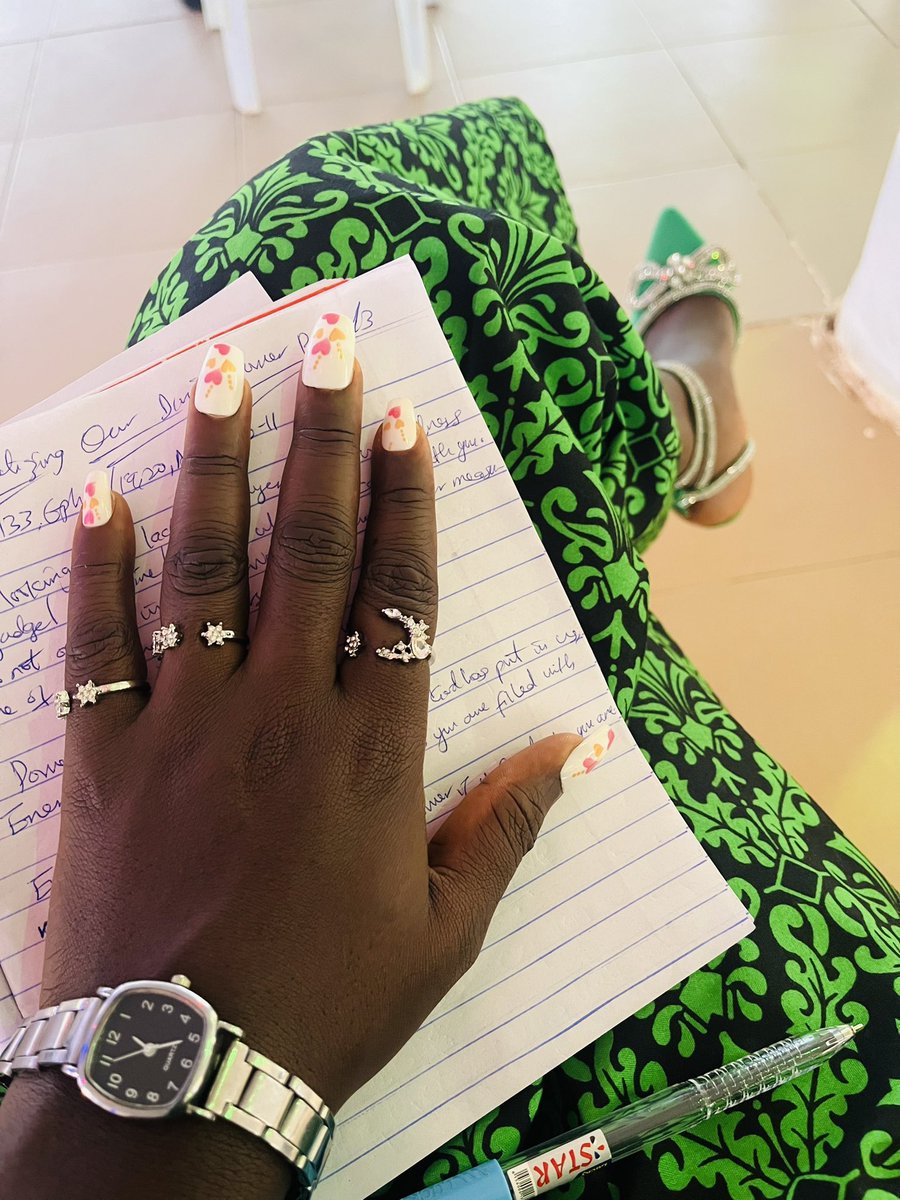 Happy Sunday Creatives💚