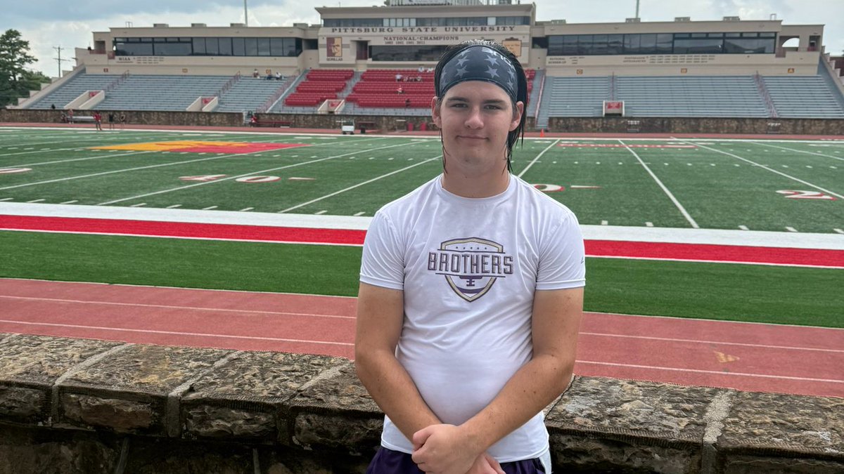 Six Star Football | PLUS+ (@sixstarfootball) on Twitter photo PITTSBURG STATE PROSPECT CAMP COVERAGE | A look at some of the top WR/TE talents that shined
🔥A look at top talents that turned heads at Pittsburg State
📖Scouting Reports + Standouts
STORY: ▶️sixstarfootball.com/article/event-…
<a href="/BixlerTy26998/">Ty Bixler</a> <a href="/DaltonB1307/">Dalton Burch</a> <a href="/AustinDonoghue/">Austin Donoghue</a> <a href="/Franklin_Ekue/">Franklin Ekue</a> PITTSBURG STATE PROSPECT CAMP COVERAGE | A look at some of the top WR/TE talents that shined
🔥A look at top talents that turned heads at Pittsburg State
📖Scouting Reports + Standouts
STORY: ▶️sixstarfootball.com/article/event-…
<a href="/BixlerTy26998/">Ty Bixler</a> <a href="/DaltonB1307/">Dalton Burch</a> <a href="/AustinDonoghue/">Austin Donoghue</a> <a href="/Franklin_Ekue/">Franklin Ekue</a>