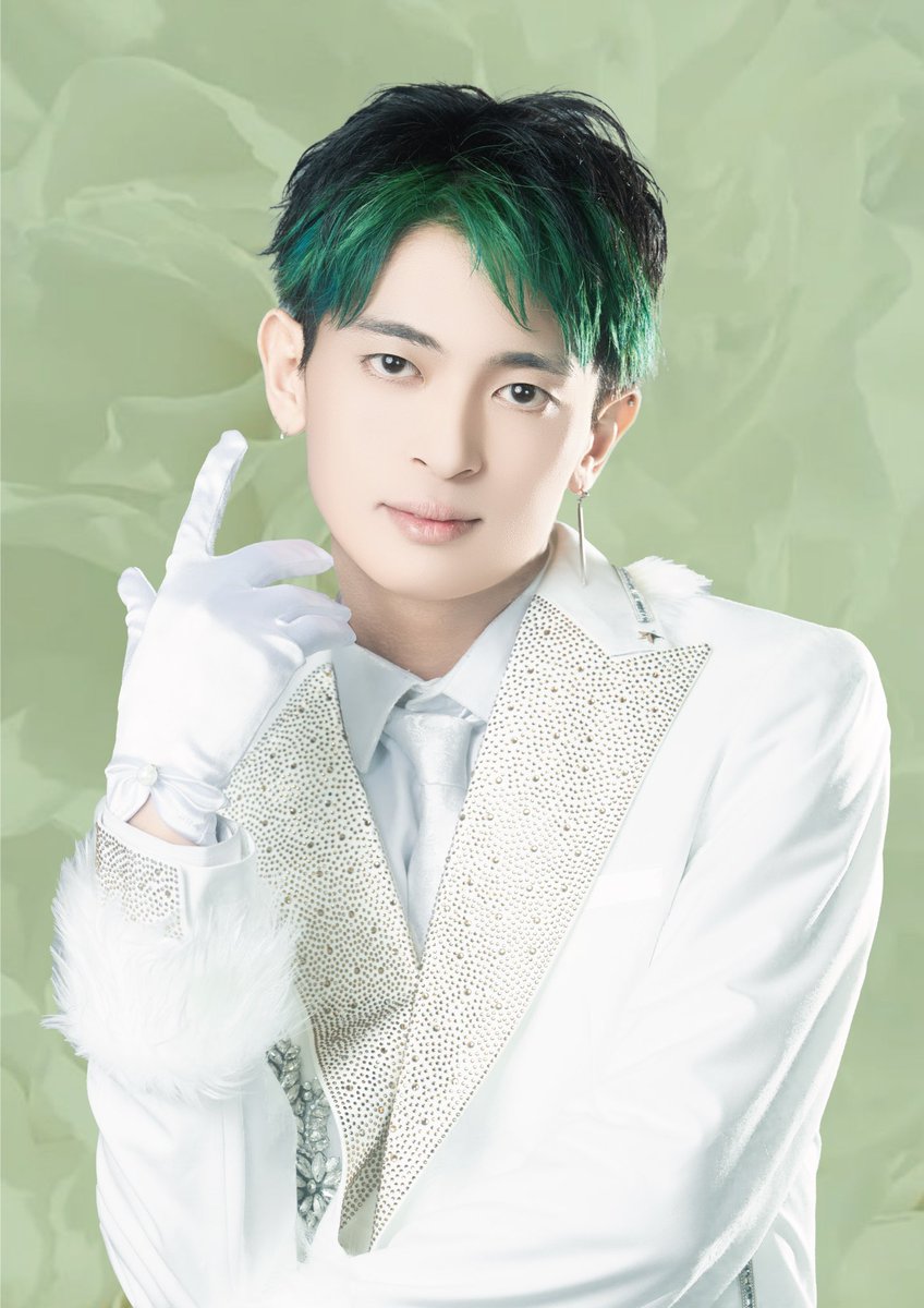 onewish0707's tweet photo. 🌟★⭐︎ 新アー写公開③ ⭐︎★🌟

☆*:–☆–:*:–☆–:*:–☆

         ONE-WISH 1st Album リリース決定！
         
                   👑 New Visual 解禁 👑

           💚月見里 和真(@kazuma_1wish )

     “ 指輪をはめた左薬指

                            その手をずっと離さない💍 ”

                                              ☆*:–☆–:*:–☆–:*:–☆

このポストを「 リポスト🔄※引用含む ＋ いいね 」 合計『 777 』達成で次のメンバー公開❗️

#ONEWISH
#わんうぃっしゅ