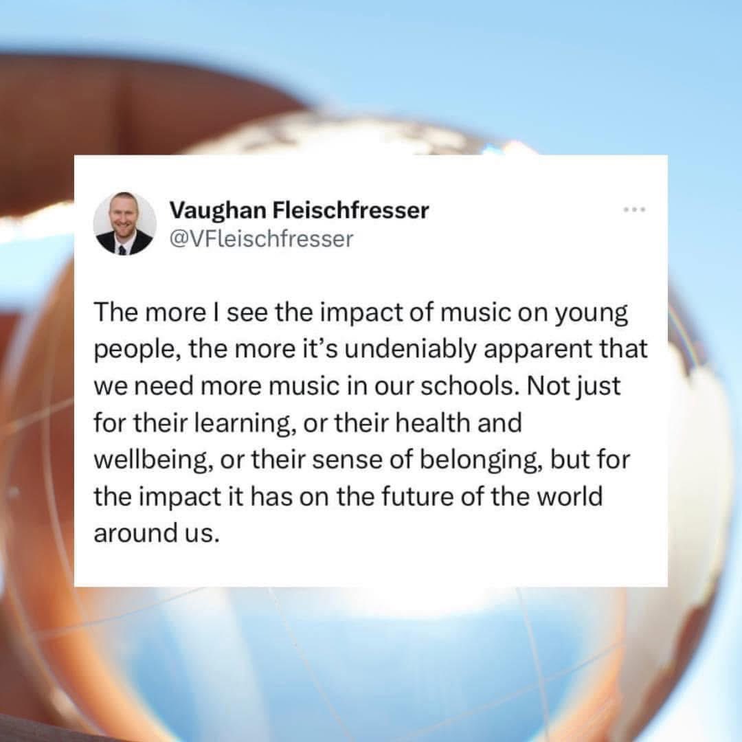 VFleischfresser's tweet photo. We need more music. https://t.co/OOPP3qeFaP