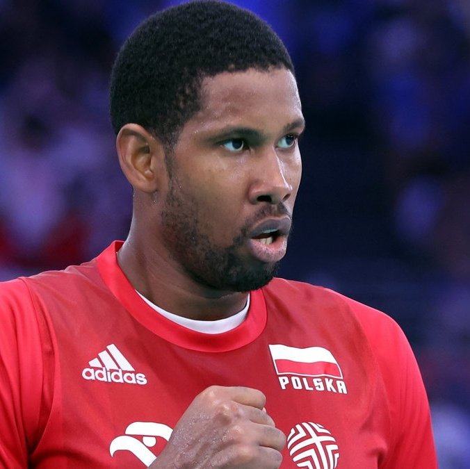 𝓜𝓪𝓻𝓽𝓲𝓷𝓮𝔃 tweet media