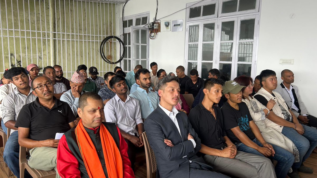 SikkimMedia's tweet image. @BJP4Sikkim organized an #AyushmanBharat &amp;amp; #EShramCard drive at Majhitar, West Pendam.

State President Shri DR Thapa urged citizens to benefit from Modi Govt schemes like #LakhpatiDidi &amp;amp; youth self-employment loans.

He congratulated Sikkim farmers receiving #PMKisan aid.…