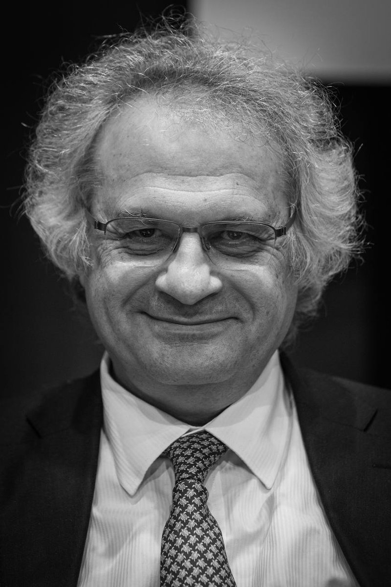 Lübnanlı Yazar Amin Maalouf:

“Bugün yaşanan krizlerin en önemli sebebi, kimsenin ahlaki saygınlığının kalmaması.

Ne yönetenlerin, ne söylemlerin, ne de kurumların saygınlığı kaldı.”