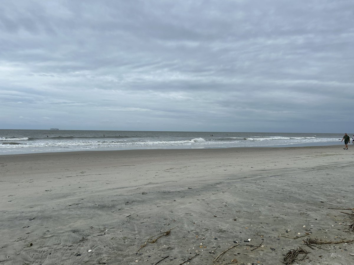 D_Frezza's tweet image. Great way to start an early morning when the beach is only usable for one thing :)