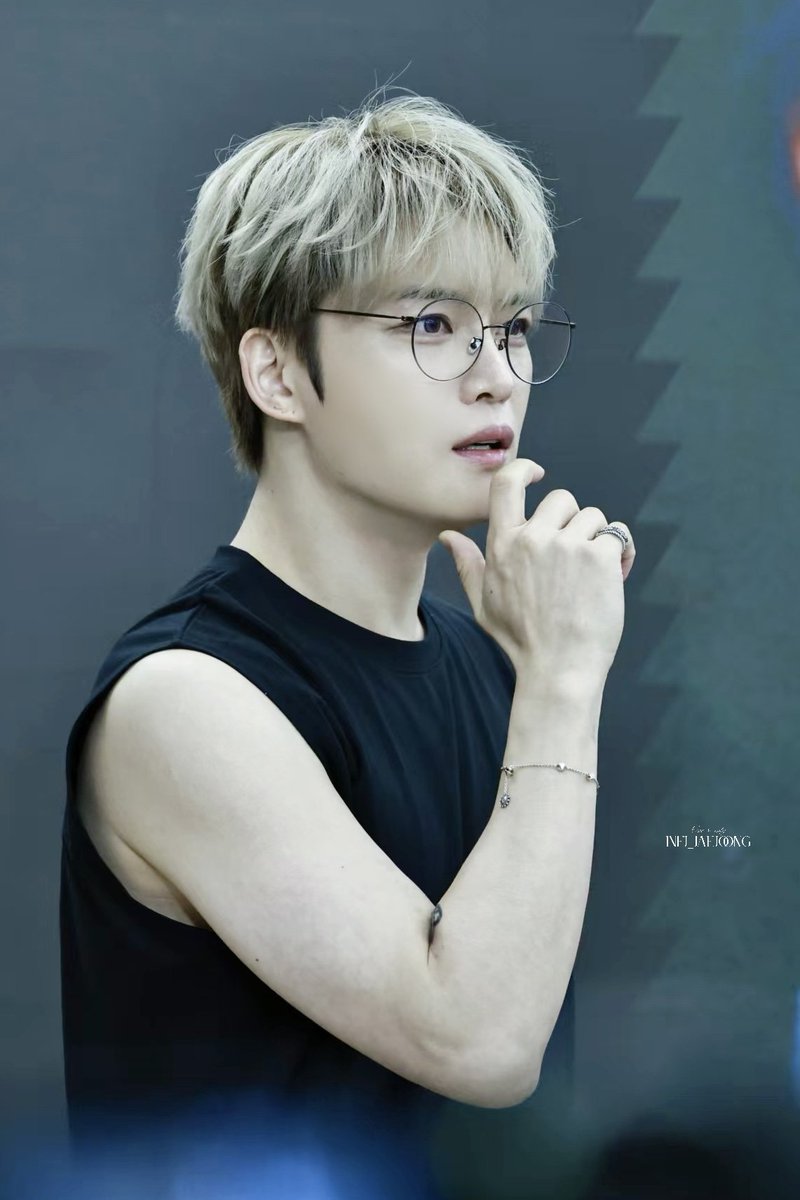 INFJ_JJ's tweet photo. 250803hellolive fansign
Professor vs cute lion

@bornfreeonekiss
#김재중 #Kimjaejoong #ジェジュン #金在中  #Beauty_in_Chaos https://t.co/es5YMZG2NU