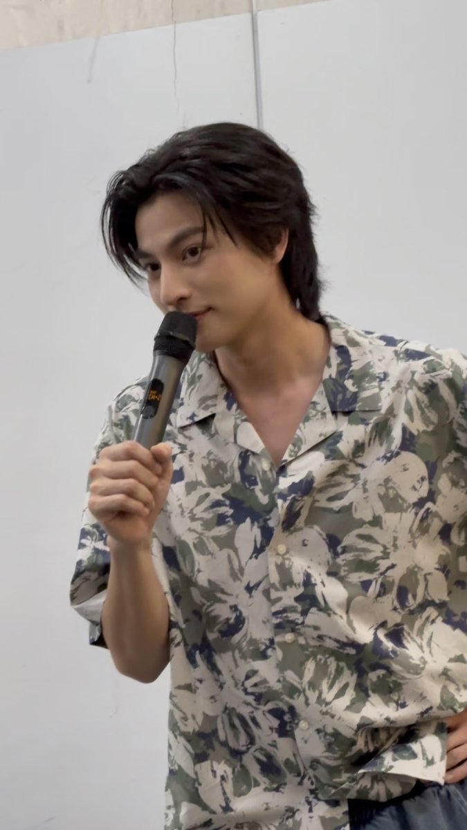 很离谱 怎么有人原相机都这么帅

GULF HAZARD KANTE 
#FCVIFxGulfFAM
#GulfKanawut