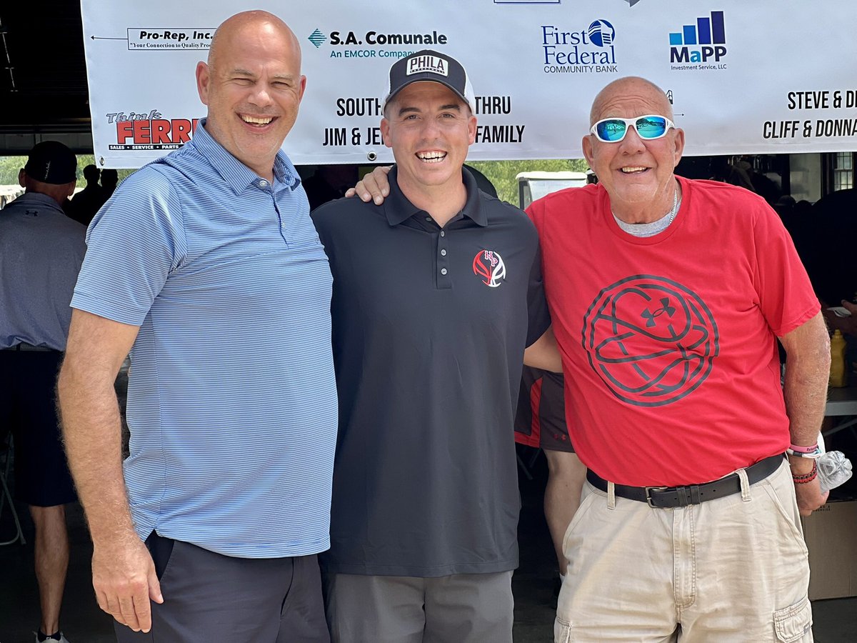 NP Quaker Hoops tweet media