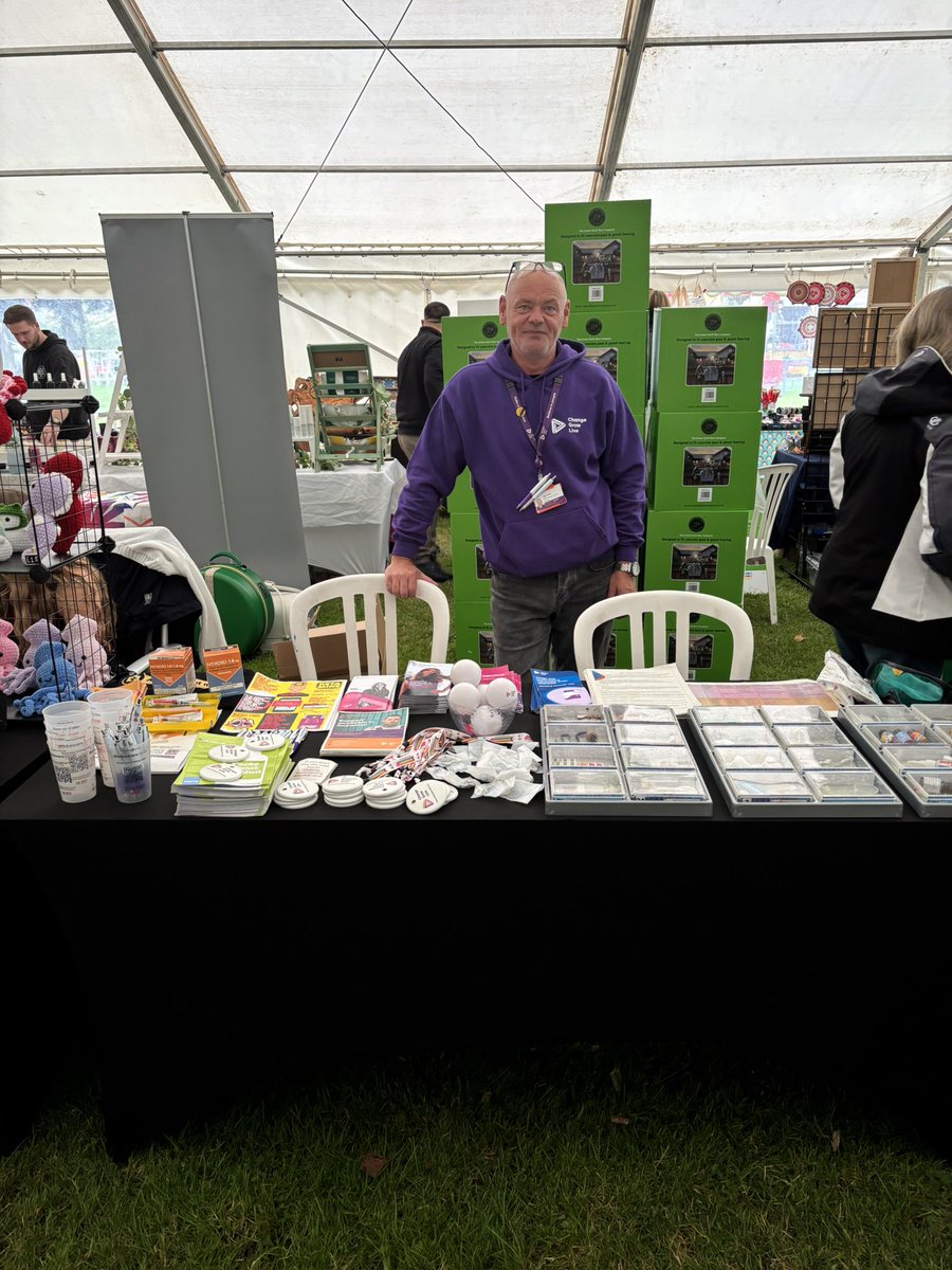 LiveKnowsley's tweet photo. Great to be apart of the @KnowsleyCouncil Flower show weekend, our Community Harm Reduction outreach Team stand 35 💜 

#cgl #harmreduction https://t.co/vAgoT0jCFW