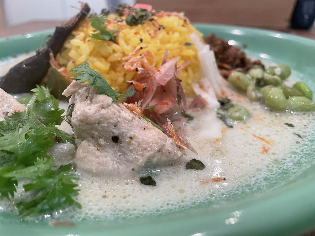 中通2丁目のエルトポ さん、パンチある本格スパイスカレーが夏の暑さに良き❤️ こういうのが呉で食べられるの、マジ嬉しい☺️
#エルトポ　#呉　#カレー