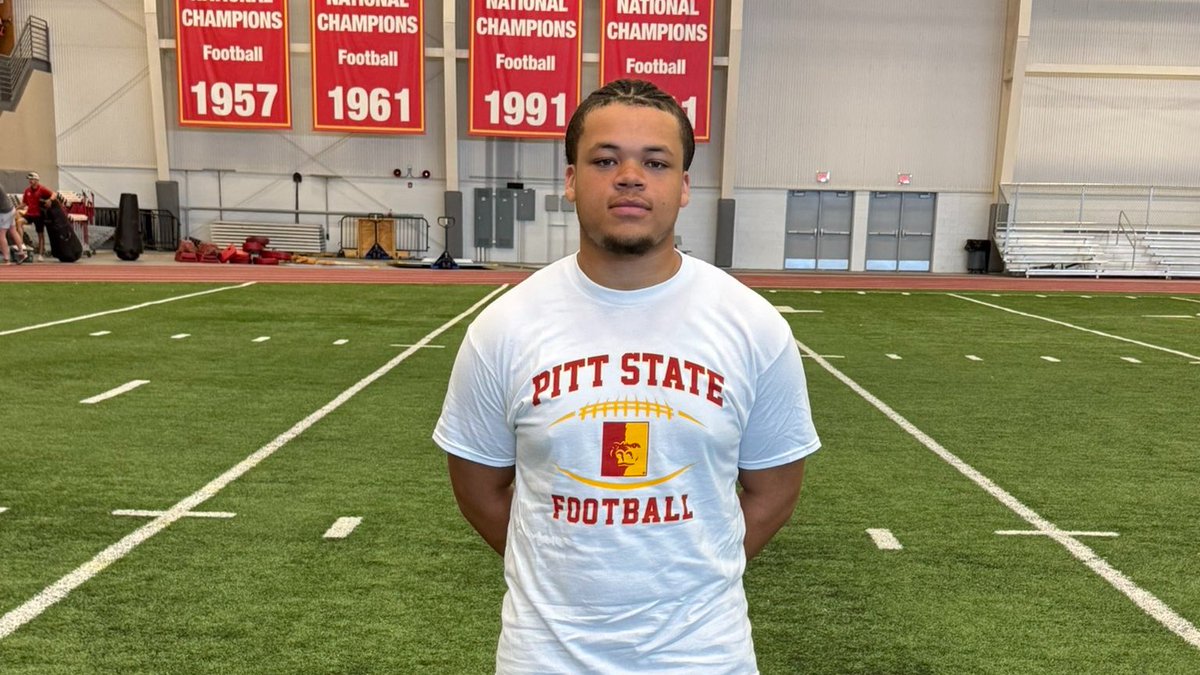 Six Star Football | PLUS+ (@sixstarfootball) on Twitter photo PITTSBURG STATE PROSPECT CAMP COVERAGE | A look at some of the top Defensive talents that shined
🔥A look at top talents that turned heads at Pittsburg State
📖Scouting Reports + Standouts
STORY: ▶️sixstarfootball.com/article/event-…
<a href="/CaleBbarber44/">Caleb Barber</a> <a href="/mike21bennett/">Michael Bennett</a> <a href="/Buckley_Jaxyn/">Jaxyn Buckley</a> PITTSBURG STATE PROSPECT CAMP COVERAGE | A look at some of the top Defensive talents that shined
🔥A look at top talents that turned heads at Pittsburg State
📖Scouting Reports + Standouts
STORY: ▶️sixstarfootball.com/article/event-…
<a href="/CaleBbarber44/">Caleb Barber</a> <a href="/mike21bennett/">Michael Bennett</a> <a href="/Buckley_Jaxyn/">Jaxyn Buckley</a>