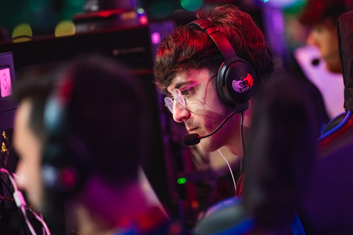 Vorwenn (@vorwenn) on Twitter photo Still under contract with <a href="/FCBeSports/">Barça eSports 🎮</a> til agust ends.
I'm open to explore new options as unrestricted F/A as an IGL
I play spotter/initiator and I love viper, can play almost every agent tho.
References: <a href="/meisoNFPS/">meisoN</a> <a href="/LucasRojo/">Lucas Rojo</a>
Contact <a href="/SUPP_Agency/">SUPP*</a> or my DM Still under contract with <a href="/FCBeSports/">Barça eSports 🎮</a> til agust ends.
I'm open to explore new options as unrestricted F/A as an IGL
I play spotter/initiator and I love viper, can play almost every agent tho.
References: <a href="/meisoNFPS/">meisoN</a> <a href="/LucasRojo/">Lucas Rojo</a>
Contact <a href="/SUPP_Agency/">SUPP*</a> or my DM