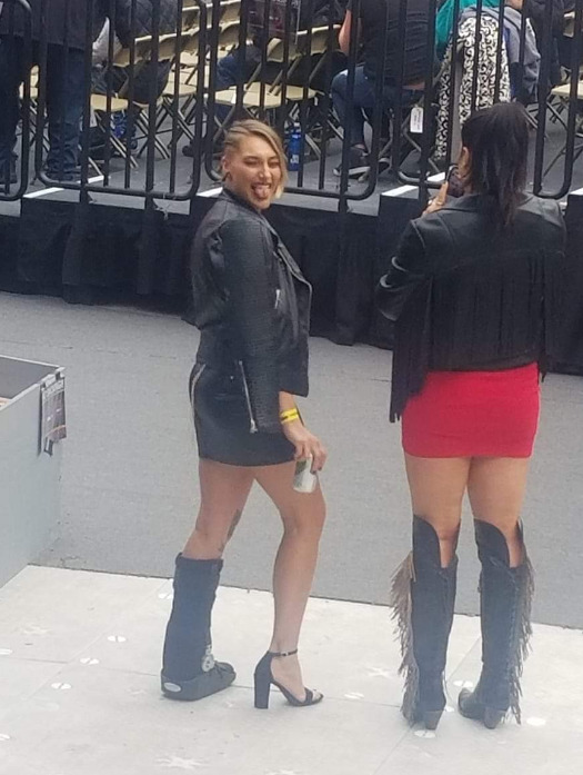 2dayInHistoRhea's tweet photo. #SundayNightMami
@RheaRipley_WWE returns to MetLife Stadium in East Rutherford, New Jersey for Summerslam tonight for the second time and the first in over 6 years
The last time she was here was to attend WrestleMania 35, the last WrestleMania without Rhea Ripley on the card https://t.co/VJfqDIYbh2