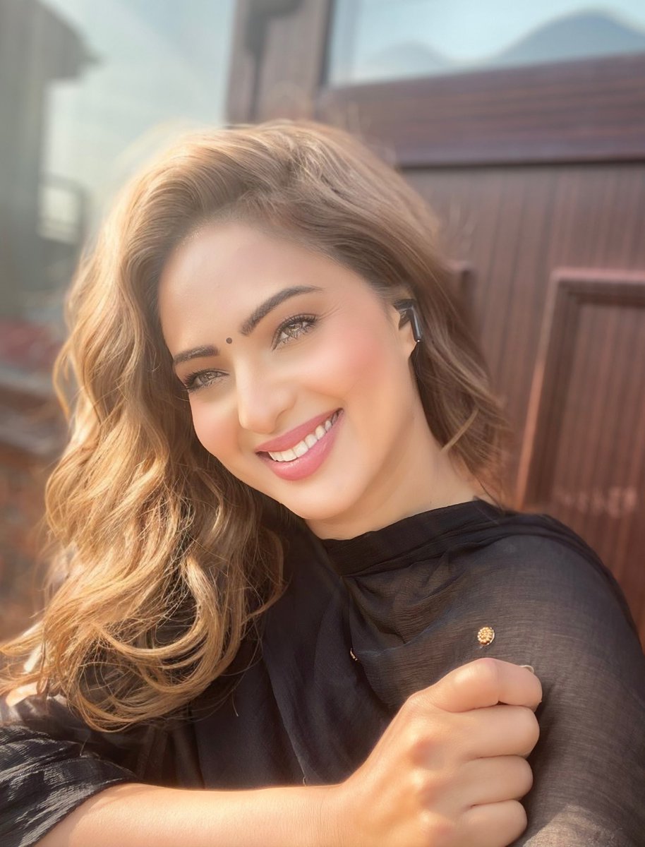 Nikesha Patel tweet media