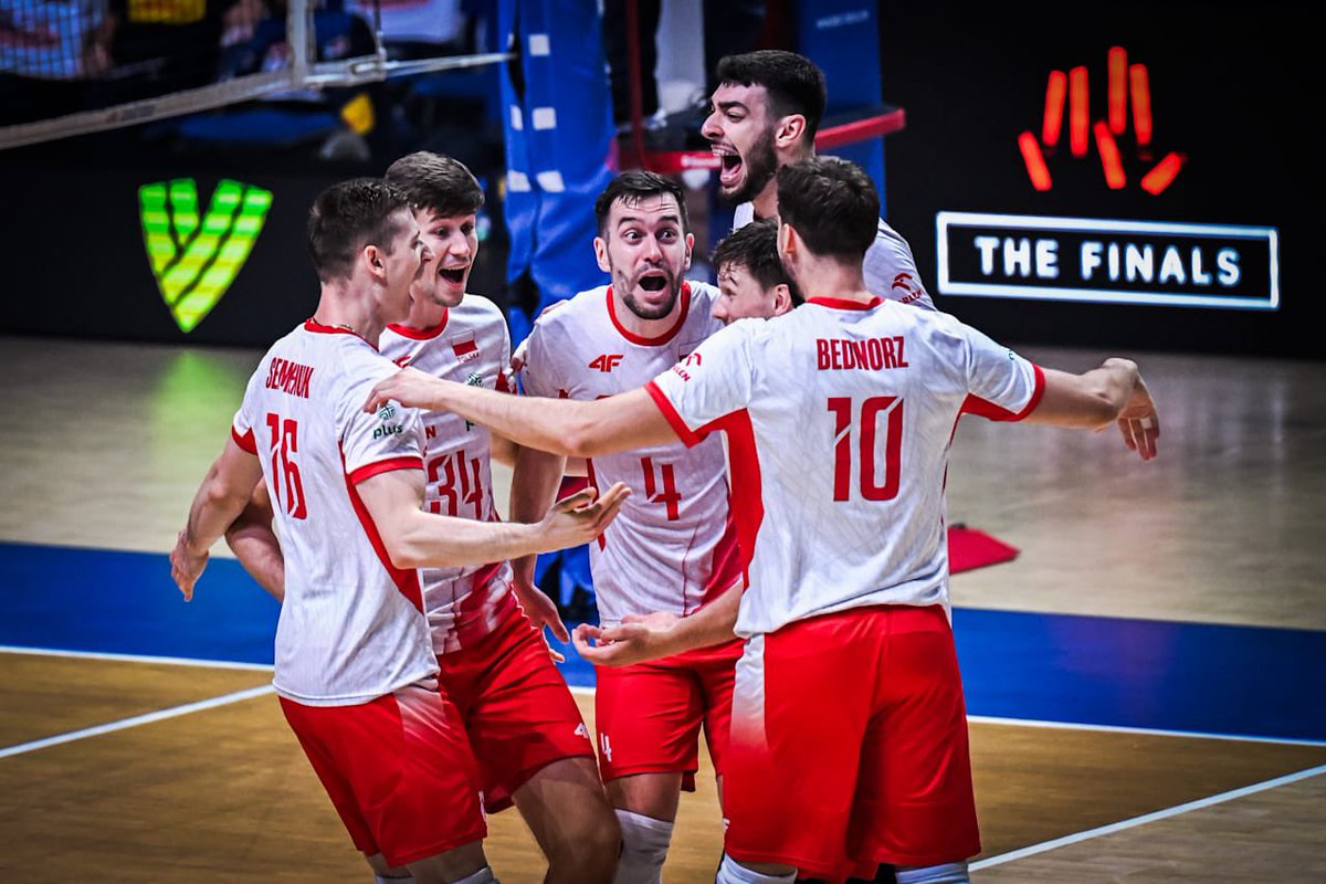 Reprezentacja Polski ze złotem #VNL2025! 🥇🫡

Fot. <a href="/volleyballworld/">Volleyball World</a>