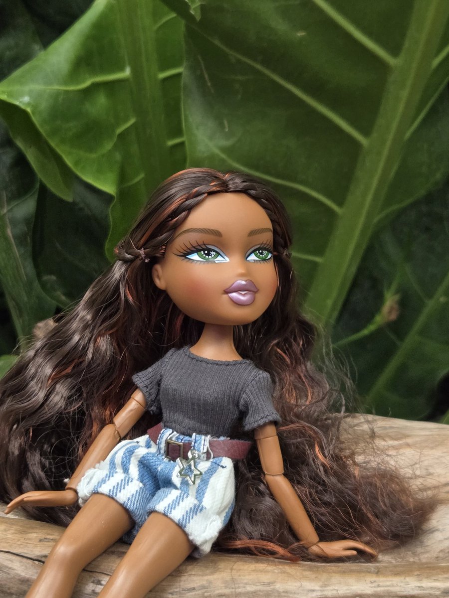 yipyapcoyote's tweet photo. Stunning 🌿
#Bratz #Sasha https://t.co/tnkIie8eAc
