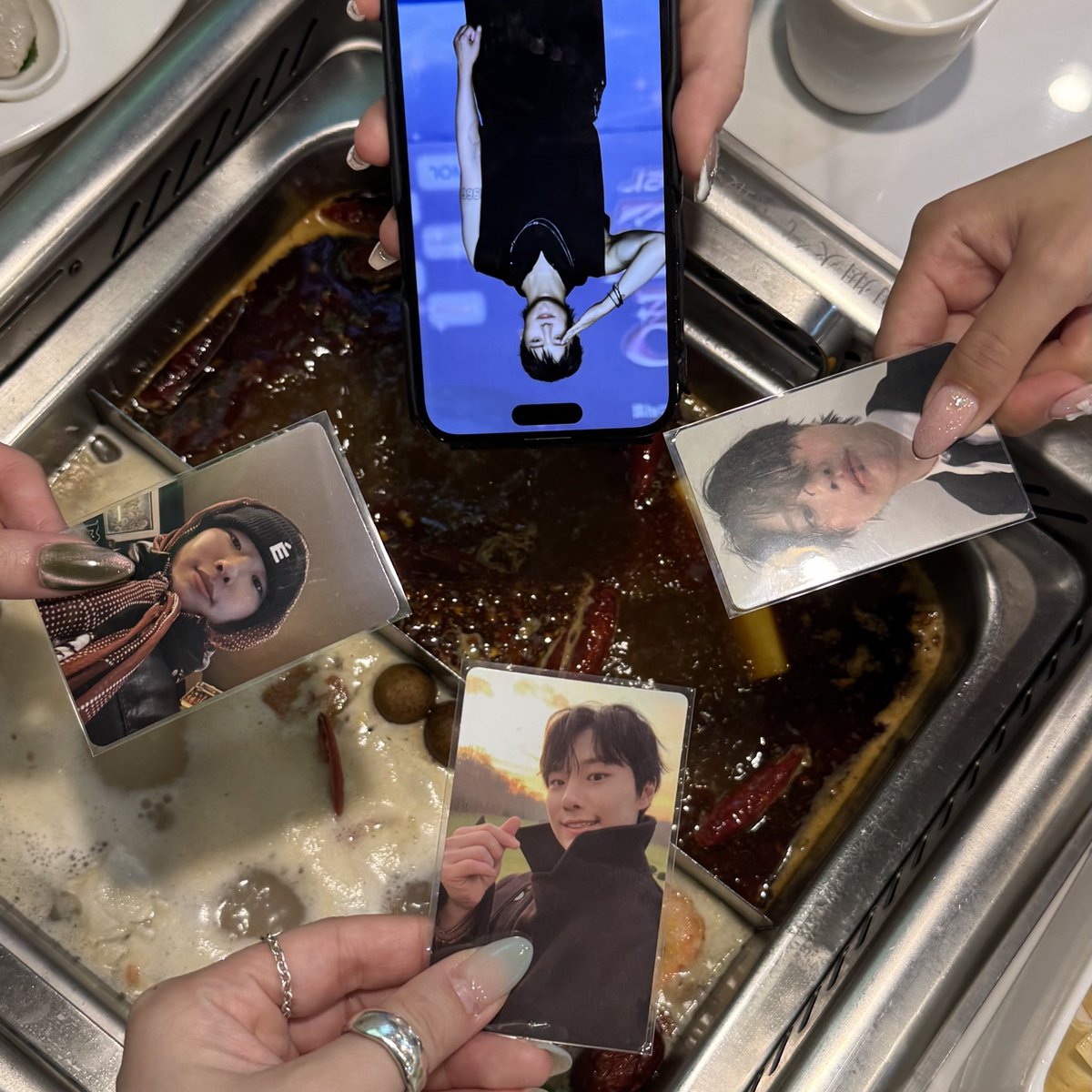 𝑾𝒆𝒍𝒄𝒐𝒎𝒆 𝒃𝒂𝒄𝒌 𝒘𝒐𝒐𝒅𝒛🧡💙
#우즈야_무즈는_이거먹어 #우무이