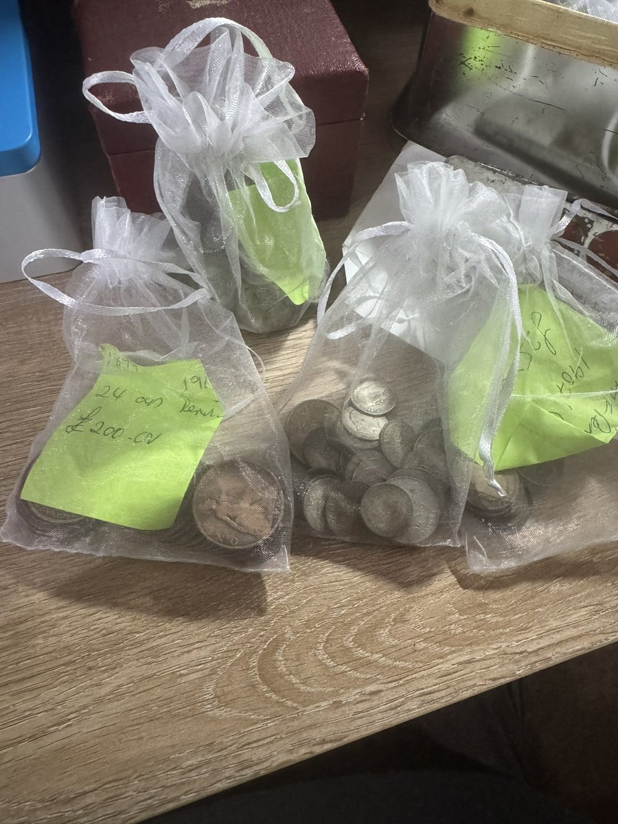 Bloody hell😳 been working on my late fathers coin collection I inherited started some time back working through 100s coins it's mind blowing the value so far .. pricing with coin app and collection goes back to 1790 😳