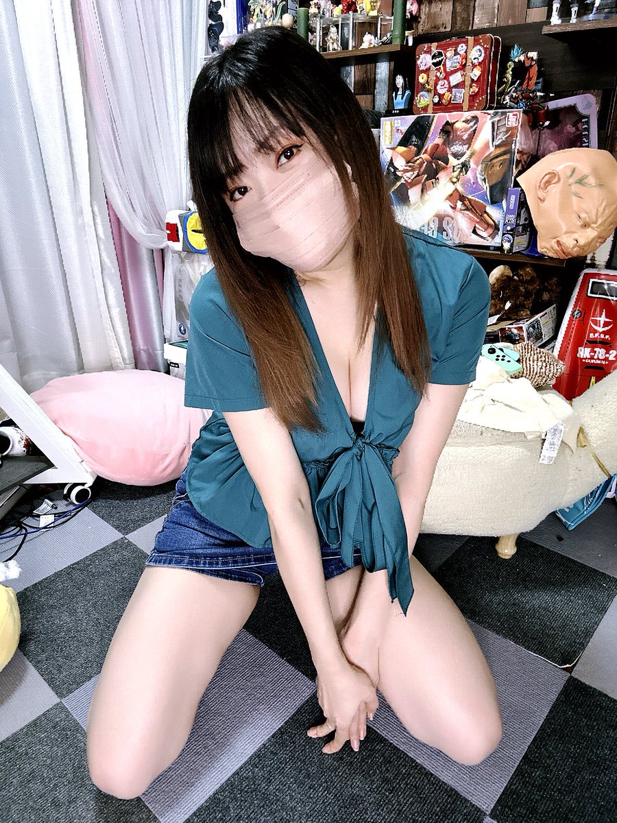 onsen_romantica's tweet photo. 21時半から雑談配信しています！
https://t.co/cKhFm34Z6K
お祭り行きましたか☺️？ https://t.co/MlI4OyjOkh