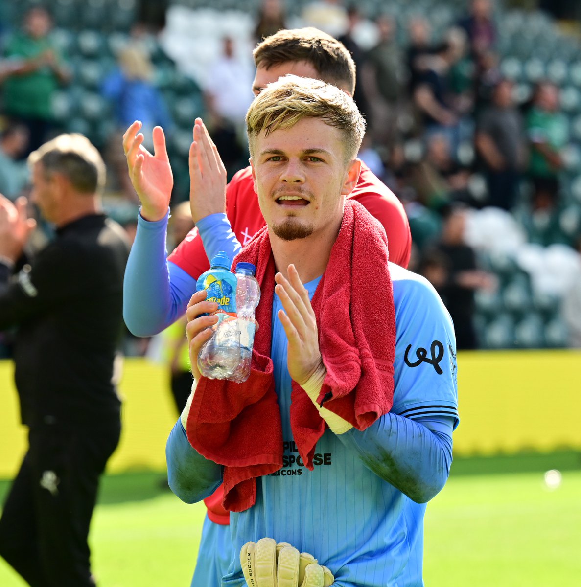 How good was this man on debut? 🧤