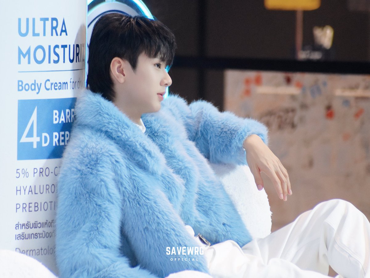 03.08.2025 🐱✨

AUAUSAVE WITH VASELINE
#AuauSavexVaseline

ขอขอบคุณทางแบรนด์ <a href="/VaselineTH/">VaselineThailand</a> ที่ให้เกียรติน้องเซฟได้มาร่วม ทำกิจกรรมสนุกสนุกภายในงาน Vaseline Ultra Moisturizing ในวันนี้นะคะ 🙏🏻🥰