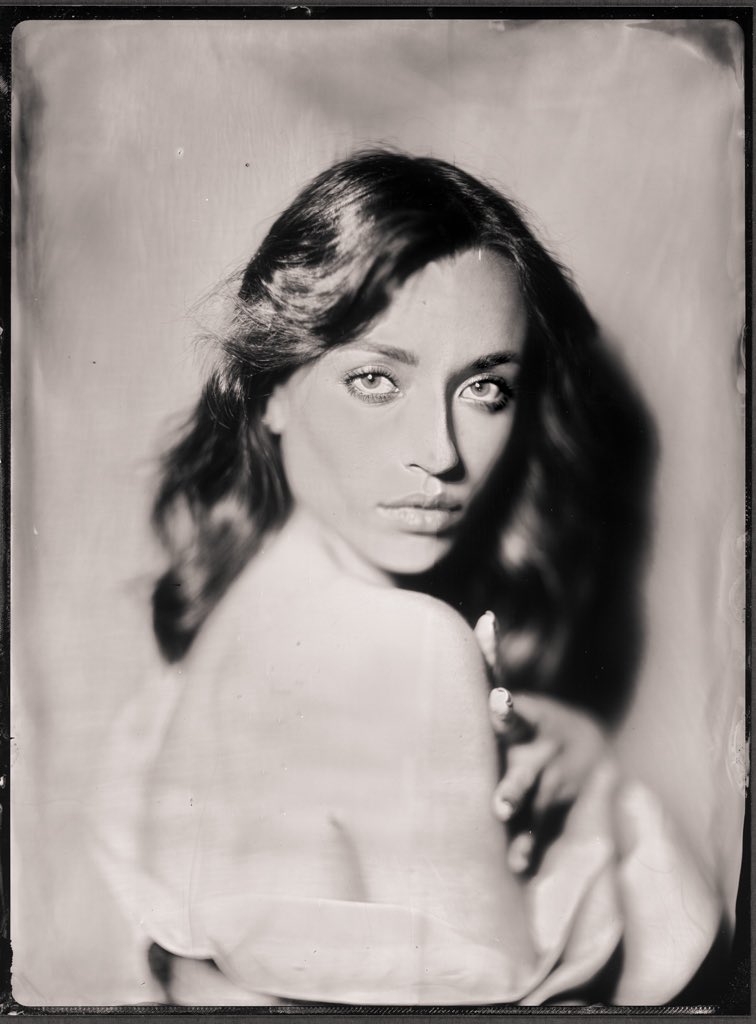 Another tintype portrait session with the wonderful Daria. Wanna see how her tattoos disappear, check your my latest video here:
youtu.be/aktgTTwkeg0 #analog #portraitphotography #tintype