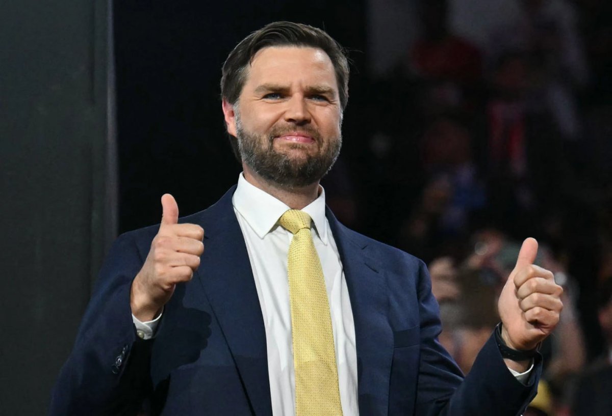 Out of the 870K MAGA 🇺🇲 accounts following me, I often wonder how many of you actually exist. 

Give me a Thumbs-Up👍, if you see this.