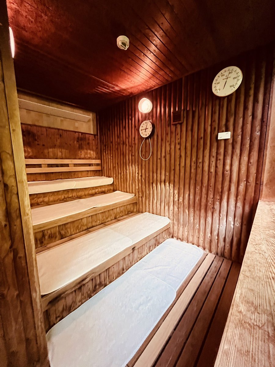 いつもご利用いただきありがとうございます、伊太和里の湯です😊
8月5日はホットサウナデーです！
いつもより、温度設定を高めにしております。
短時間での発汗作用をお楽しみいただけます！
無理なく自分の体調に合わせてご利用くださいませ。

#静岡　#島田市　#伊太和里の湯　#サウナ #温泉