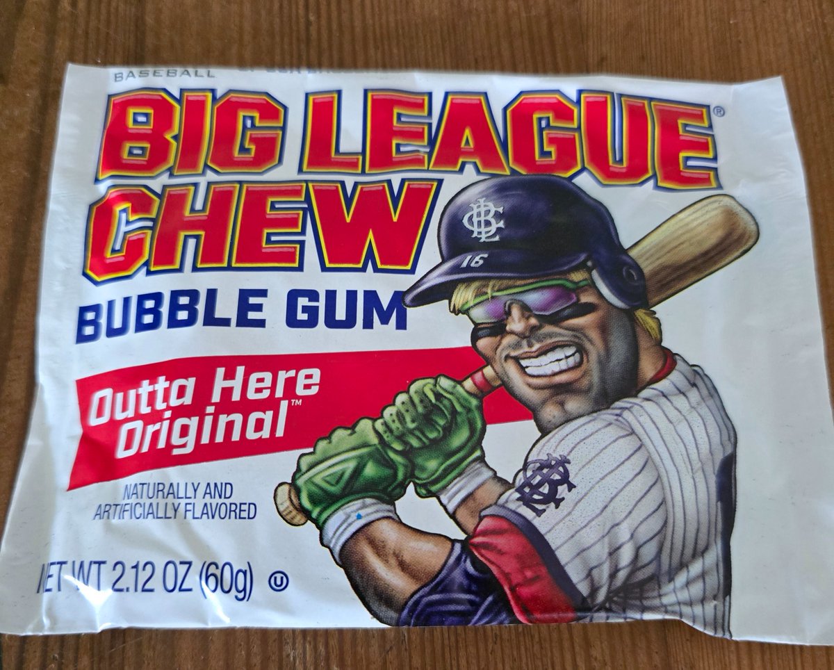 Swampfox305's tweet photo. @Super70sSports Didn't get any better as a seven year old  to have a pack of this. Grab a huge wad and chew it till the flavor was gone and then grab another.  King of the world. https://t.co/OIQeGy8YmF