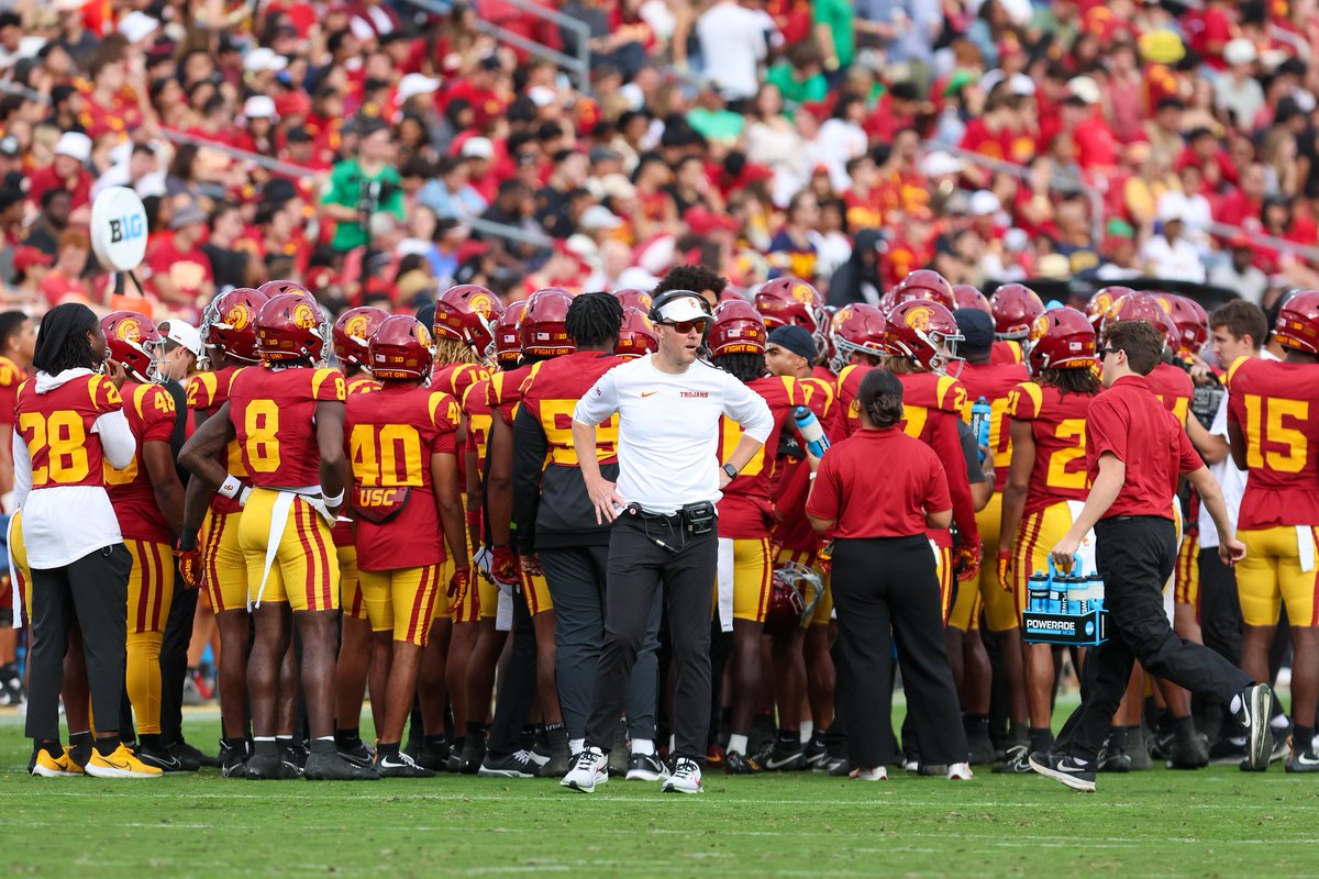 USC continues to look pathetic in its public stance on the future of its annual series with Notre Dame. 
Rivals should want to overcome each other. The Trojans seem willing to run away.
Column for <a href="/BGInews/">BlueandGold.com</a>: 
on3.com/teams/notre-da…