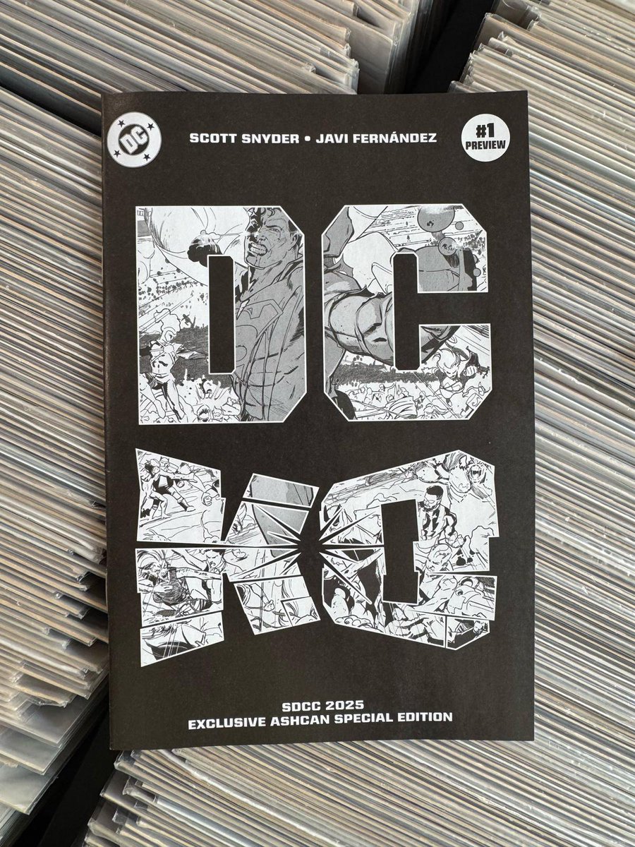 Y también tenemos por aquí el primer número de DC KO, el nuevo evento de Scott Snyder y Javi Fernández. 🫢

Se lee... ¡pero no se vende! 😏