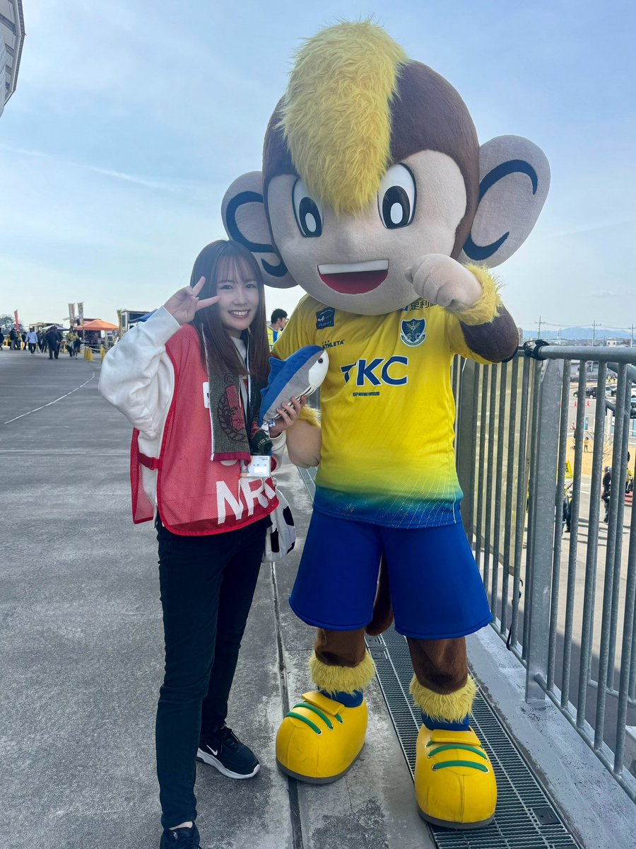 明日8月4日(月)のこうちいちばん📺
#高知ユナイテッドSC のJ3でのここまでの戦いを振り返ります！大作です！編集さんと協力して頑張って作ったので見てください〜！
(県外の方はNHKプラスでの配信をお待ちください✌🏻)

写真は開幕の栃木SC戦☺️

#スポーツキャスター