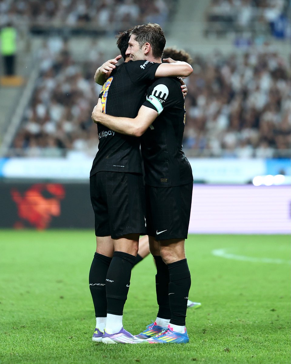 Seoul salutes a Spurs and Korean icon.

Nice one, Sonny 🤍