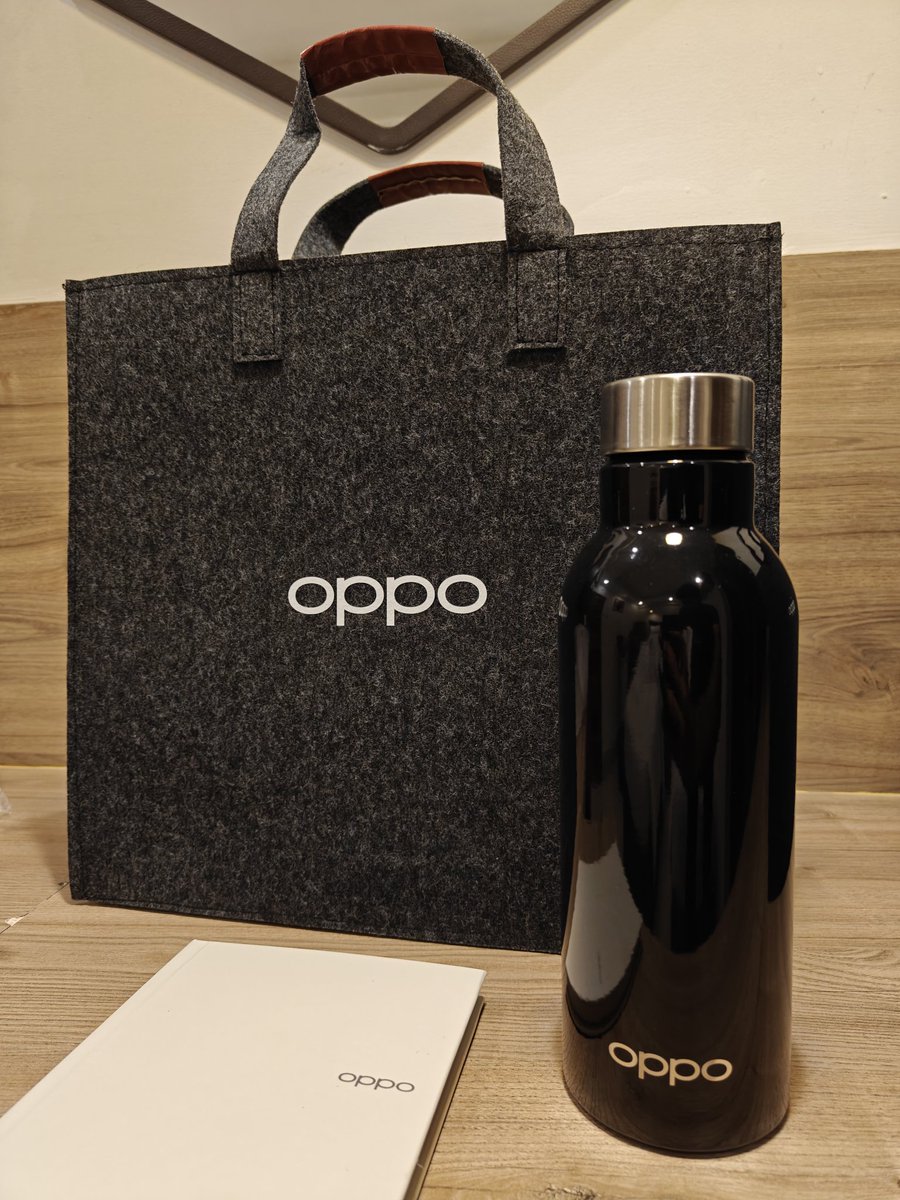 Ɍαѵι Ƭнɛʝα (@iamravitheja) on Twitter photo It's been almost two weeks since my <a href="/OPPOIndia/">OPPO India</a> 's Mega Factory (Greater Noida) visit & I'm still buzzing from the experience! These goodies are a constant reminder of the amazing time I had. You can also read my full experience here -
communityin.oppo.com/thread/1919356…
Thank you <a href="/oppo/">OPPO</a> 💚 It's been almost two weeks since my <a href="/OPPOIndia/">OPPO India</a> 's Mega Factory (Greater Noida) visit & I'm still buzzing from the experience! These goodies are a constant reminder of the amazing time I had. You can also read my full experience here -
communityin.oppo.com/thread/1919356…
Thank you <a href="/oppo/">OPPO</a> 💚