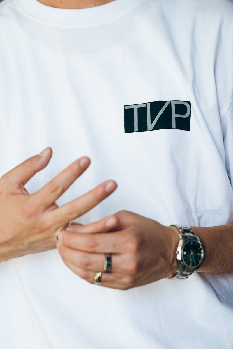 ピーナッツくんとのバトル2マンTVP大阪ありがとうございました。ワテしか(サイズ的に)着られへん限定グッズの写真上げとくさかいに、東京公演でもチェックやで！Neibissもホンマありがとうな！ピーナッツくんとの殴り合いの様子の写真は後ほどや、次回こそ負けへんでしかし…！