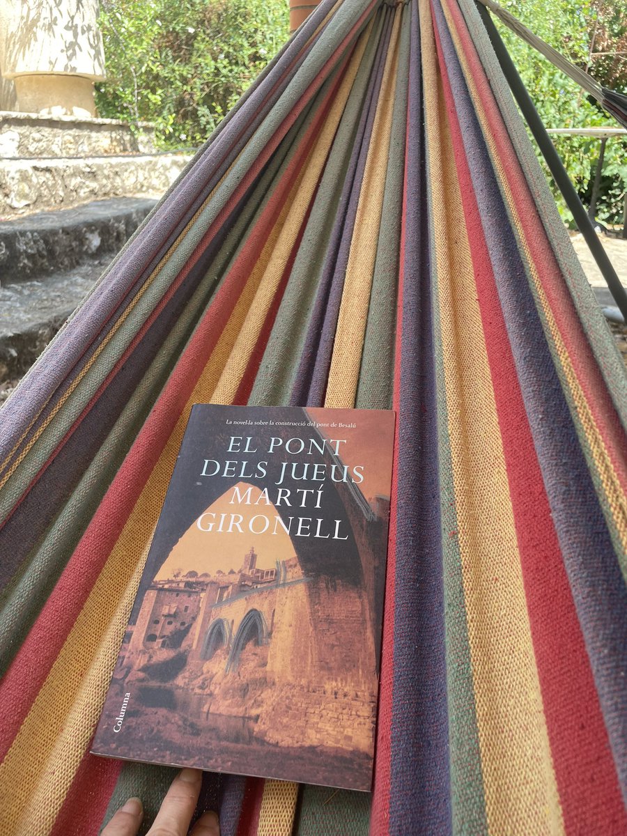 Llibre molt recomanable de <a href="/martigironell/">Martí Gironell</a> Enganxada des del primer capítol 

Moment de lectura 📚