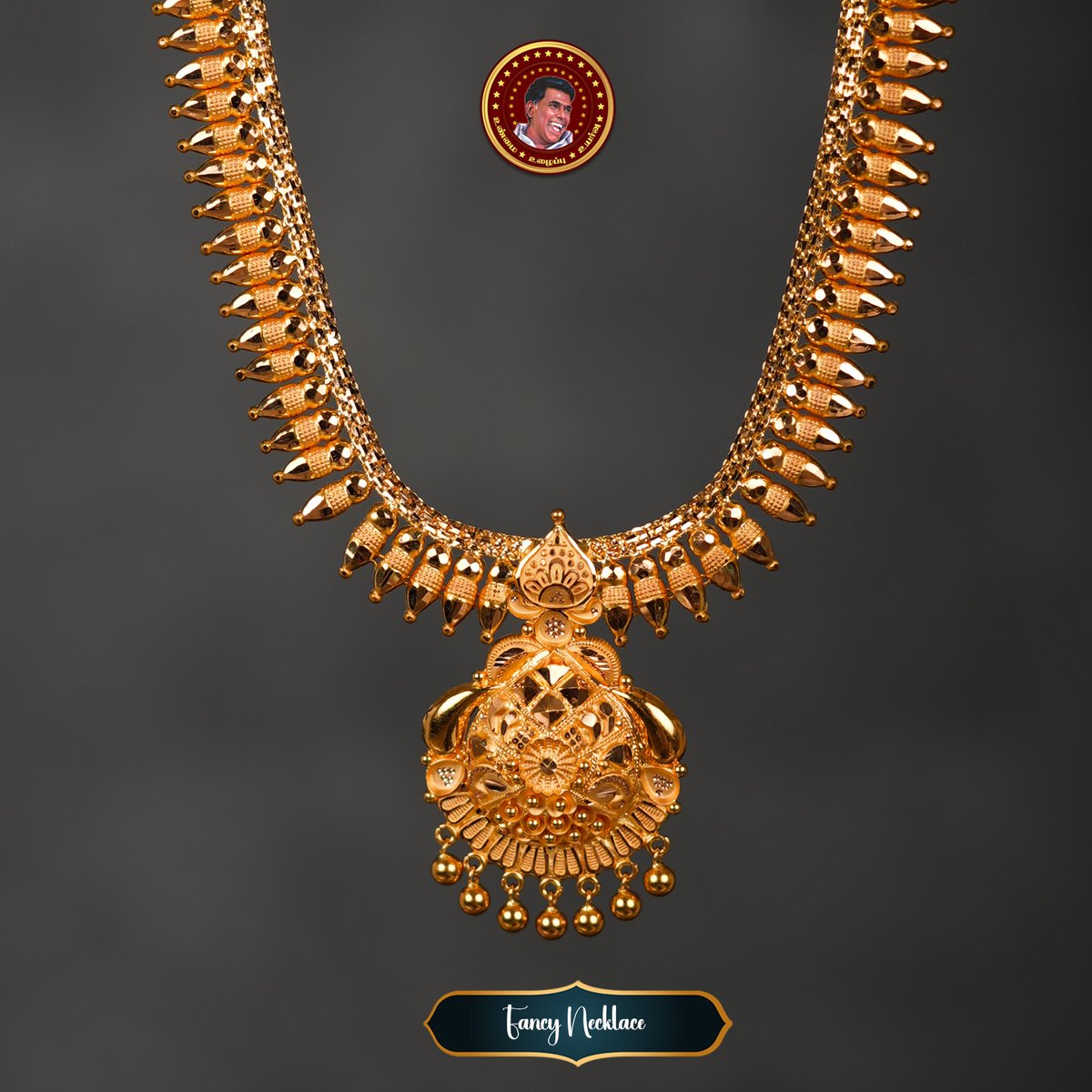 saravanastores_'s tweet photo. The fancy necklace is shining with intricate, beautiful gold. Visit Saravana Selvarathnam Stores • Pallavaram , T Nagar Chennai • Madurai • Tirunelveli • Coimbatore #saravanaselvarathnam #saravanaselvarathnamjewellery #saravanaselvarathnamstores https://t.co/g7fCe1BVJi