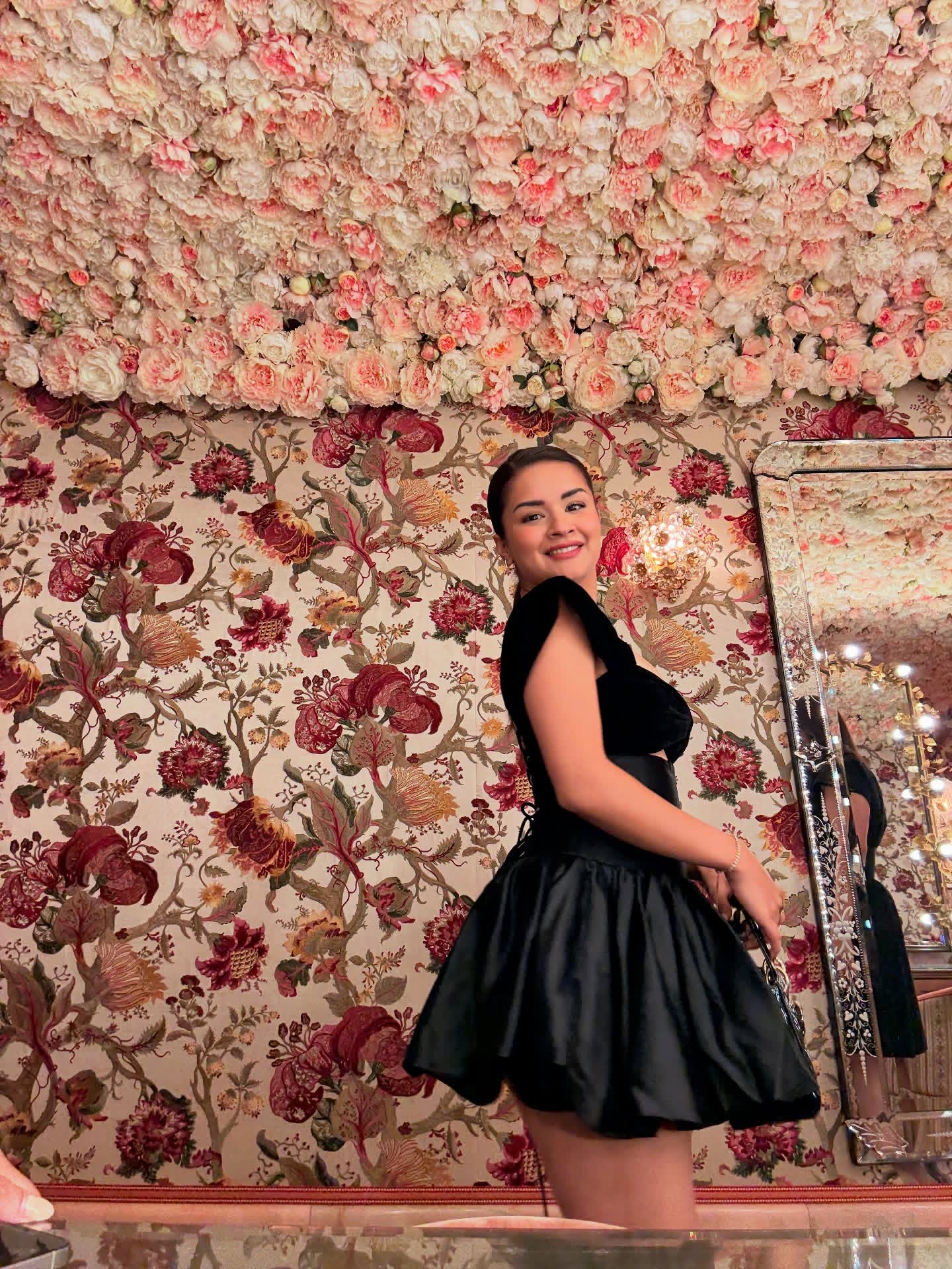 GxbbhYybIAAbUzB?format=jpg&name=large