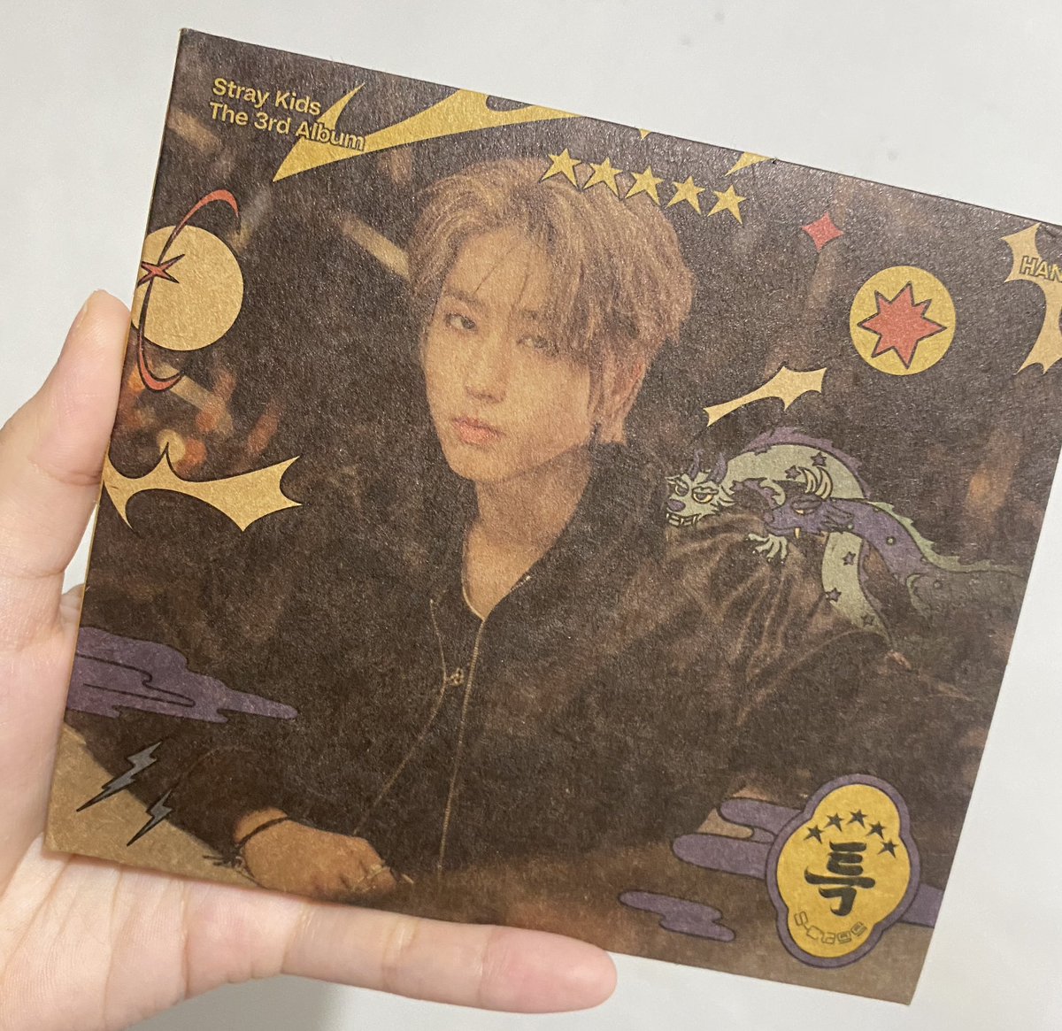 jilixcart's tweet photo. WTS LFB 

skz stray kids go live han lee know photocard pc  

₱550 set
₱350 if tingi

with freebie han 5 star digipack all inclusion included!!!!

mint condition din po lahat https://t.co/za5bNQlTNX