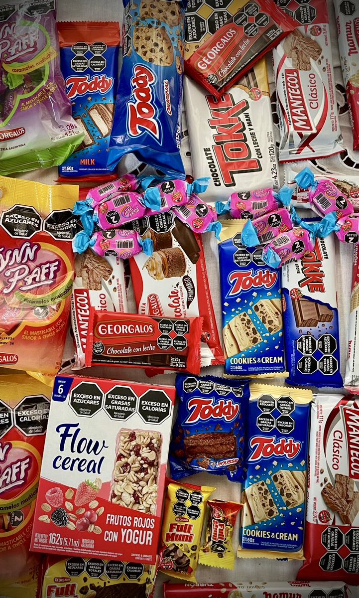 Gente me contactó Georgalos por un viral de chocolate Toddy de hace tiempo y aproveché para manguearles un sorteo para ustedes: mandaron un bolsón de mercadería re copado.

Para ganarlo:

▪️Seguirme 
▪️RT+me gusta
▪️Comentá tu golosina preferida de Georgalos

Se retira en Rosario
