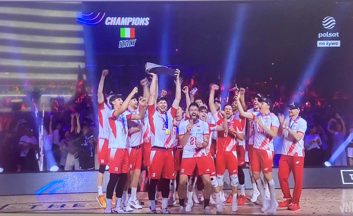 JPaszewski's tweet photo. Mistrzowie 🥇🥇#VNL2025 https://t.co/6aVfC6FbmV