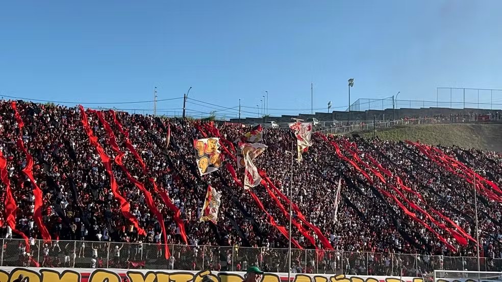 EspiaodoLeao's tweet photo. A parcial de público para Vitória x Palmeiras neste domingo (03) às 19;30h é de aproximadamente 21 mil torcedores. https://t.co/DXXsjn5Q1y