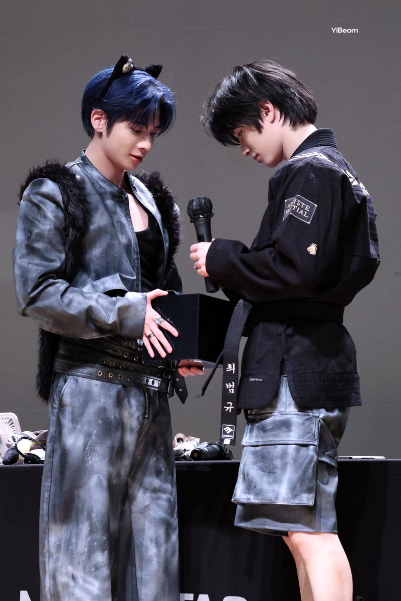 250803 ms

#BEOMGYU #TAEHYUN 
#범규 #태현 #우뿌즈 #UPPUZ
#TOMORROW_X_TOGEHTER  #TXT #투모로우바이투게더