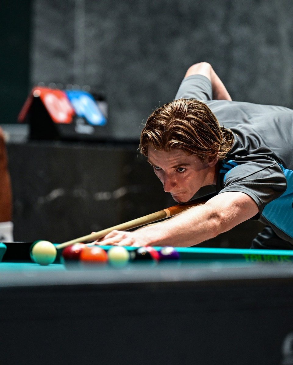 EddiHowe's tweet photo. Downtime in Seoul. 🎱🏓 https://t.co/F7xMLRBWWQ
