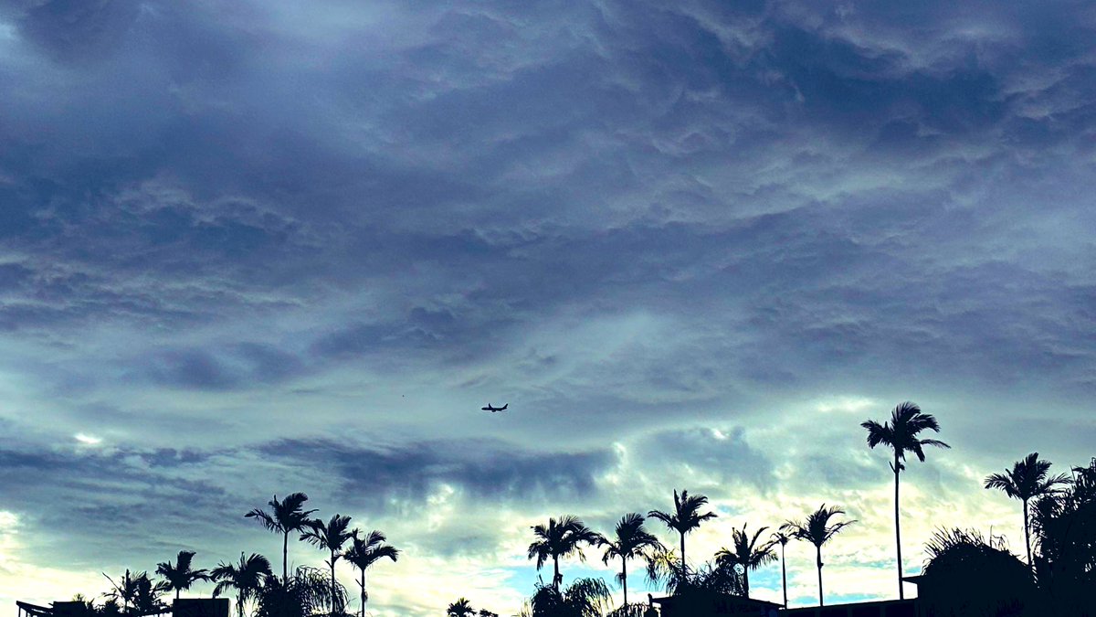 chinuasfa21's tweet image. Some of the best shots from a trip are those unplanned clicks you capture on the go—pure magic when you look back! 

#SpontaneousMoments

:
   ::
       :::

#ThePhotoHour  #StormHour