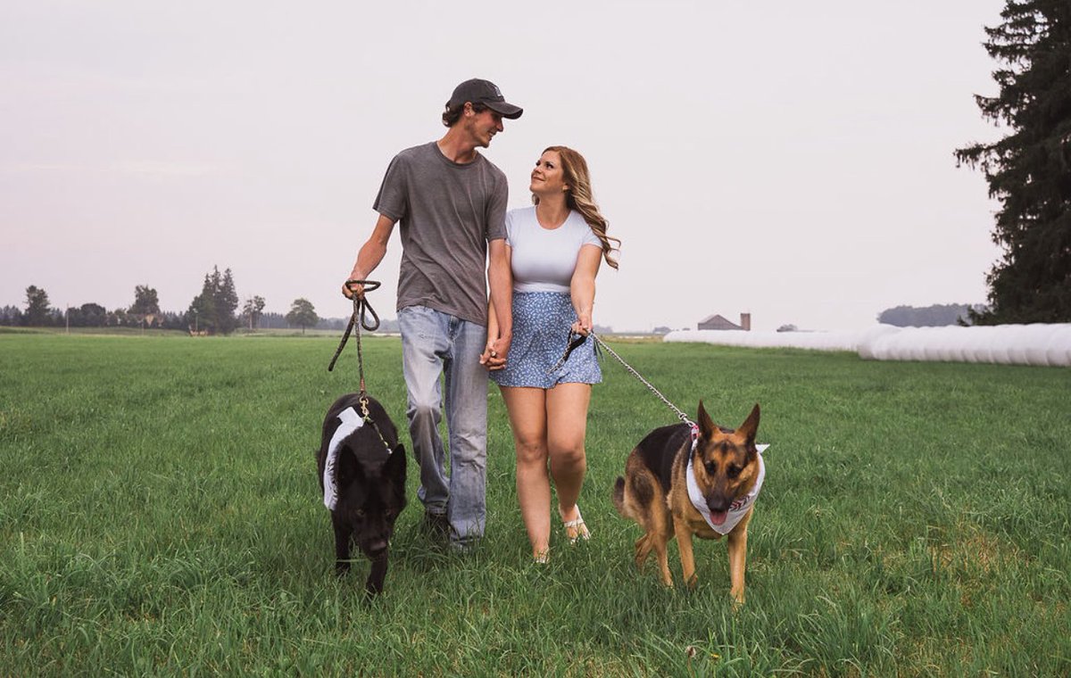 SnapOnToMe's tweet image. Our family is growing and I can’t wait 💕🤰🏼