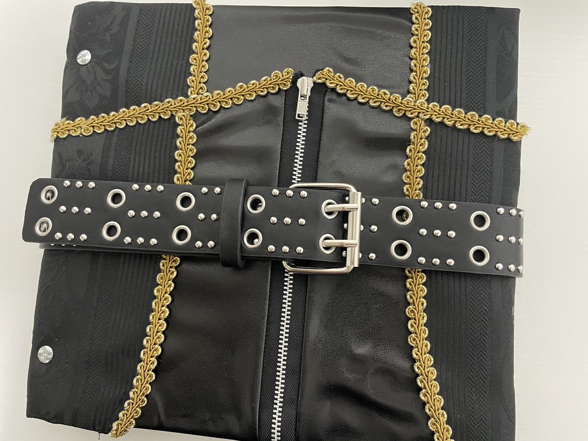 mirage_tftf's tweet photo. 【神狩こはく世會生誕より③】

蜃気楼の皆さまからのメッセージはアルバムを製作し届けさせていただきました❕

メッセージにご協力してくださった方ありがとうございました❕ https://t.co/zciNRx2uj0
