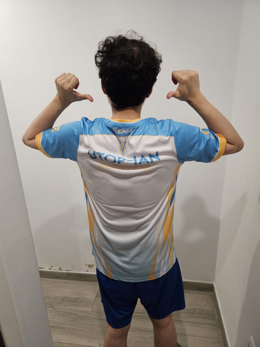 Tenemos a <a href="/Utop_Ian/">VTG | Utop-ian</a> listo para el top 8 del trifulca 

Le deseamos suerte al 👑 en su batalla vs <a href="/VongolaPrimoKHR/">Vongola #Golden</a>

#TrifulcaTropical4 #FeelTheVoltage