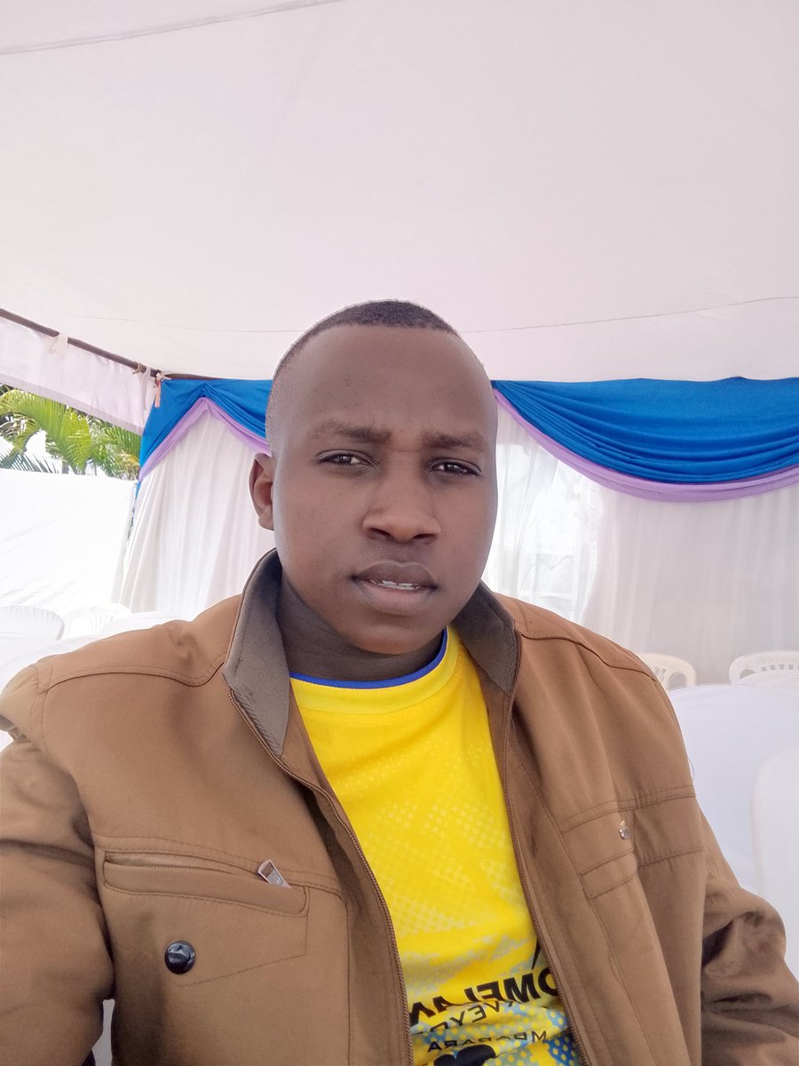 What do you know about beardless guys 🥺🥺