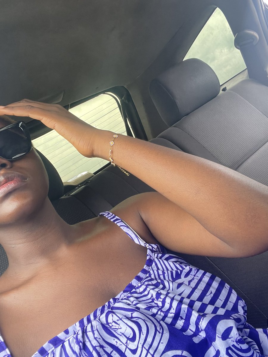 oiyahu's tweet image. Happy purple Sunday ☂️💜🫂