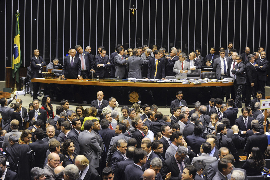 JANELA PARTIDÁRIA Pelo menos 3 federais do ES podem mudar de partido na 'janela de março' - Agência Congresso